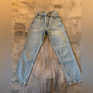Abercrombie & Fitch Curve Love The 90s Straight Ultra High Rise Jeans